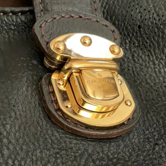 AUTHENTIC LV Mahina Black Leather Handbag - Picture 8 of 12